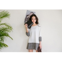 Đầm suông trắng viền caro