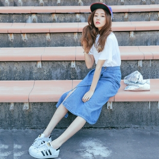 Chân váy jeans vạt đắp xéo