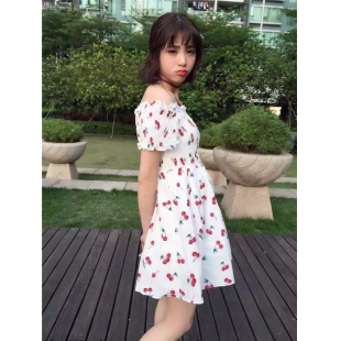 Váy hoa trể vai nữ tính