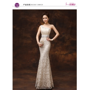 Đầm dạ hội phong cách quý phái