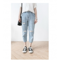 Quần jeans lửng phom rộng