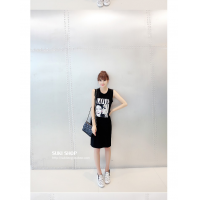 Đầm suông đen cá tính