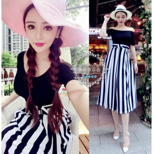 Set áo trể vai chân váy midi sọc