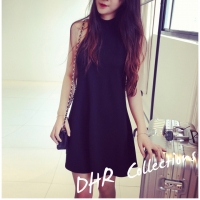 Đầm suông yếm đơn giản