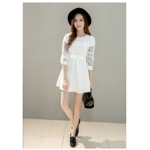 Đầm xòe trắng tay lưới