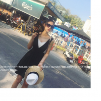 Đầm yếm xòe trẻ trung