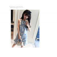 Đầm suông phối bèo hoa xanh