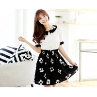 Đầm xòe voan chân hoa 4 cánh