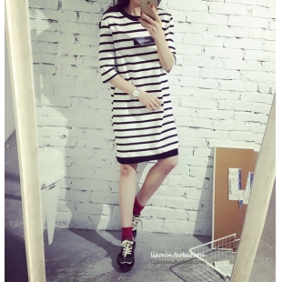 Đầm suông sọc ngang
