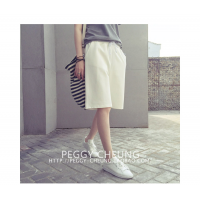 Quần short trắng ống suông