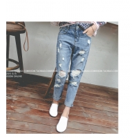 Quần jeans rách thời trang
