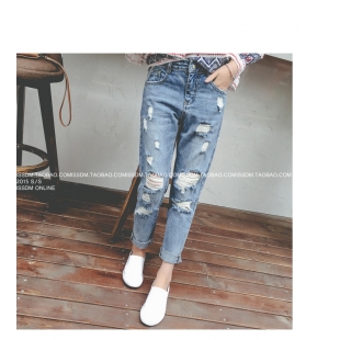 Quần jeans rách thời trang