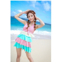 Đầm bơi hồng xếp tầng