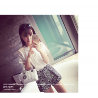 Áo sơ mi trắng dễ thương